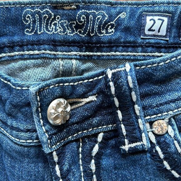 Miss Me Jean Capris - Picture 5 of 11